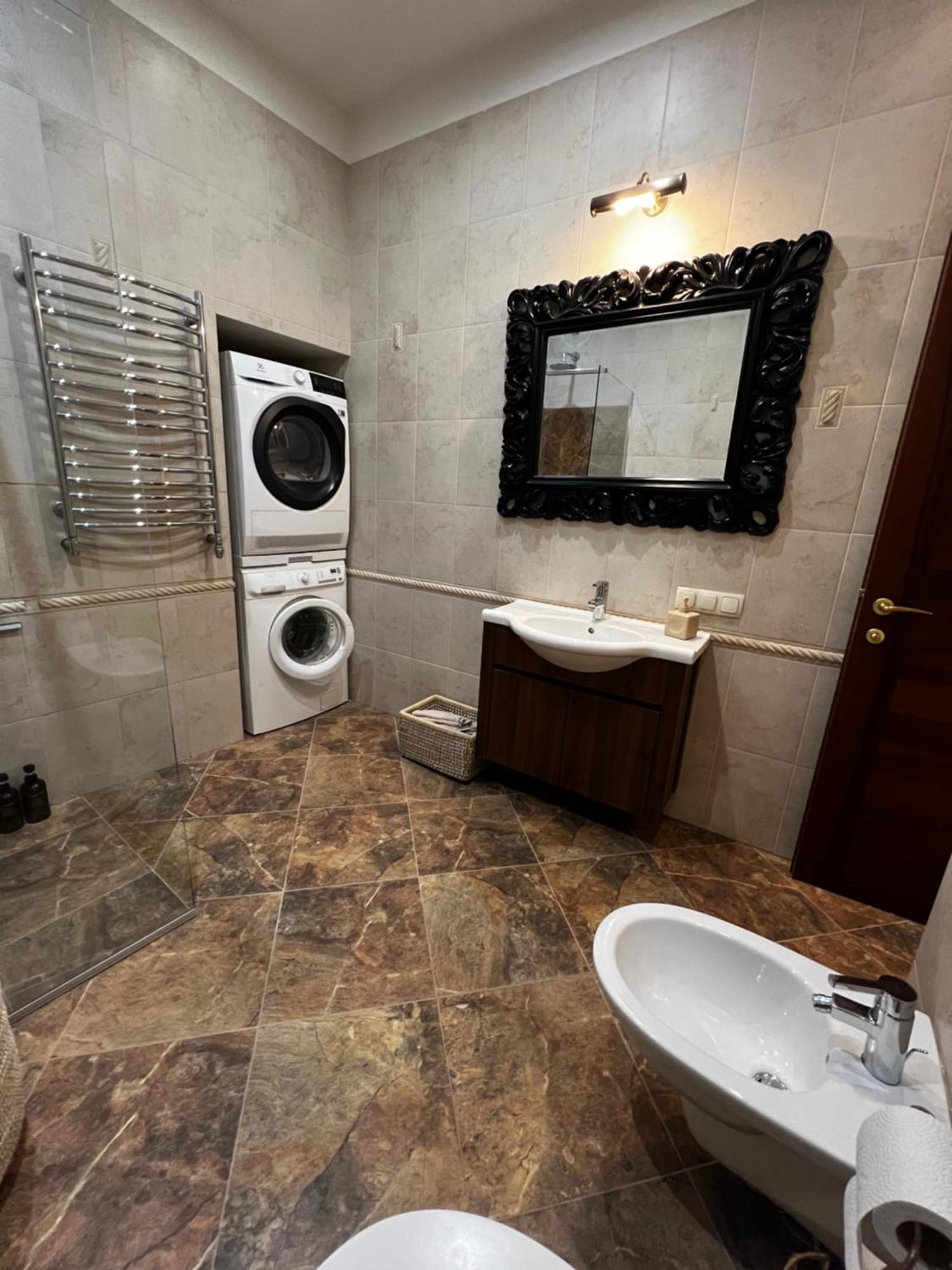 Luxury Old Town Apartment Вилнюс Екстериор снимка