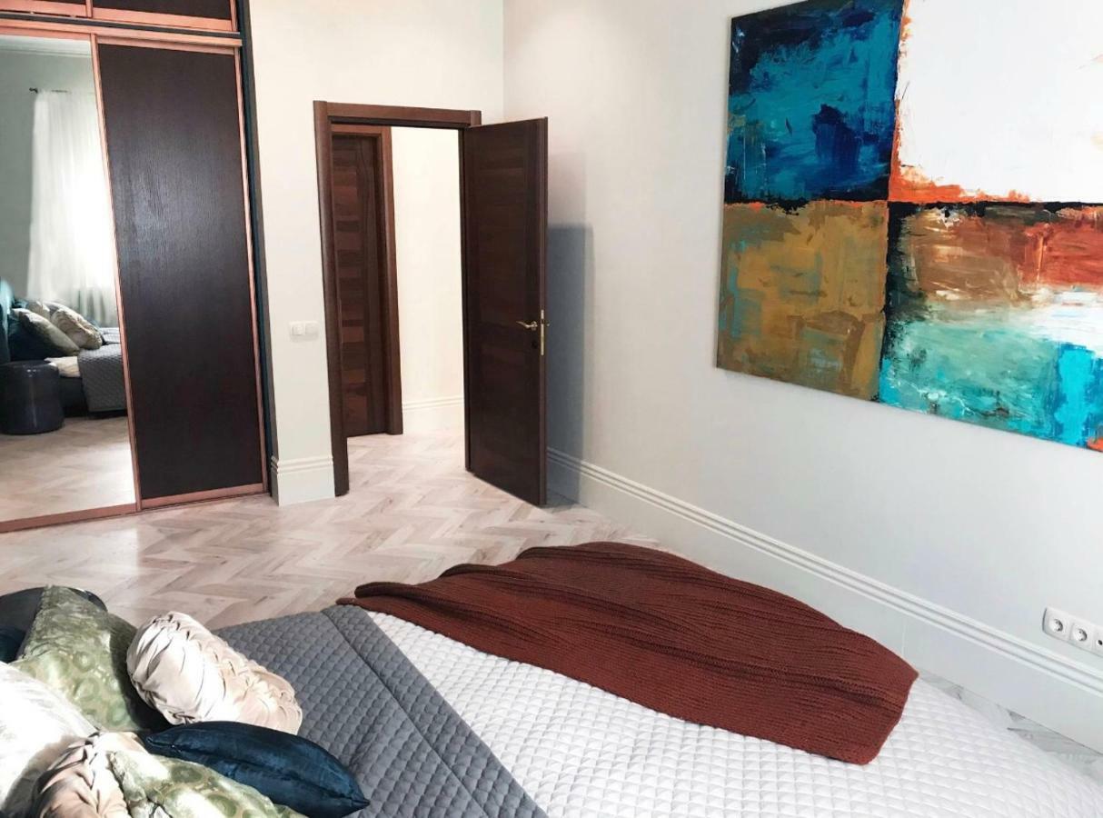 Luxury Old Town Apartment Вилнюс Екстериор снимка